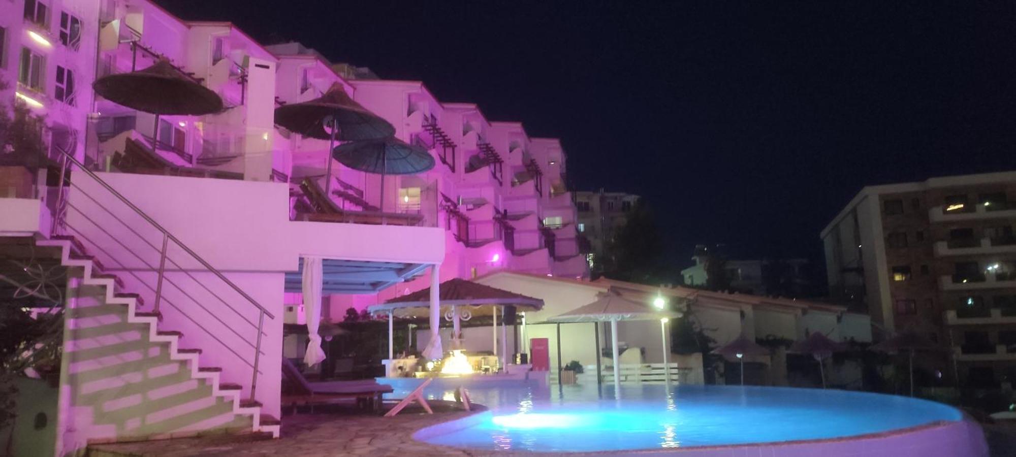 סרנדה Sea Breeze Apartment Bougainville Bay מראה חיצוני תמונה